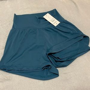 Halara high waisted yoga shorts - medium
